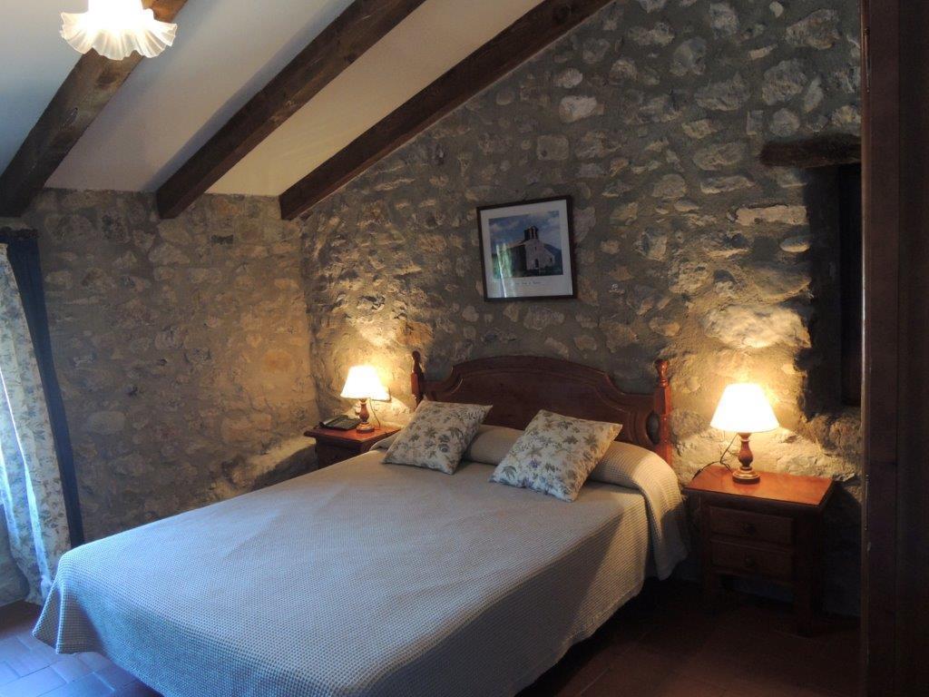 Hostal De La Rovira Oix Eksteriør bilde