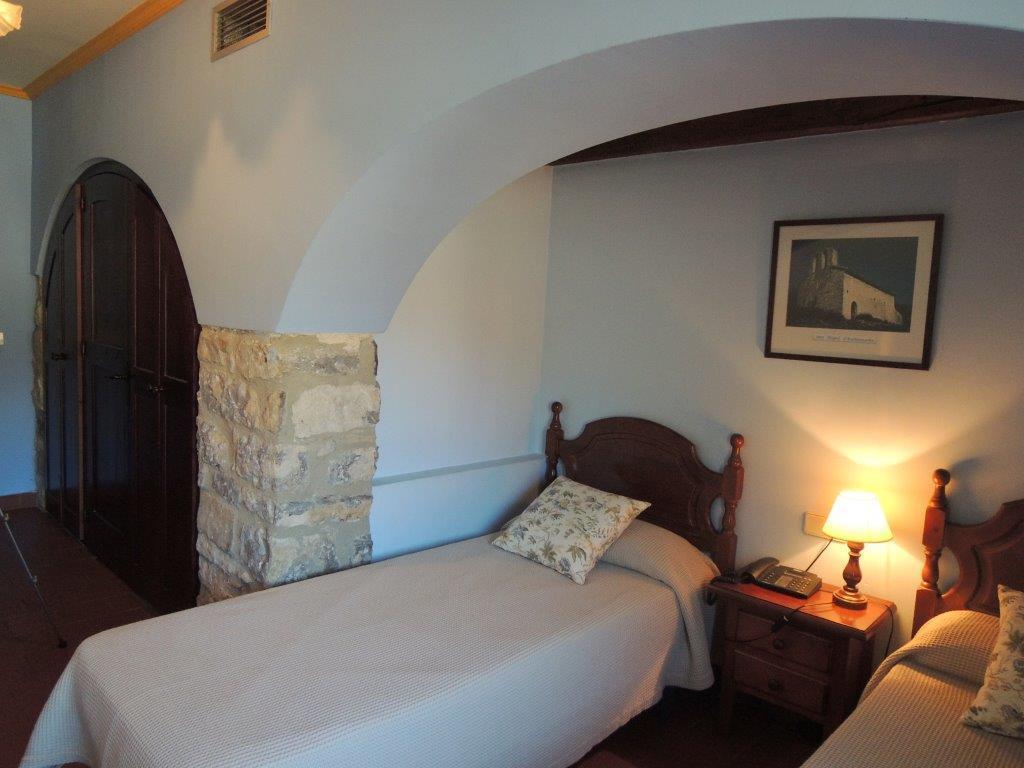 Hostal De La Rovira Oix Eksteriør bilde