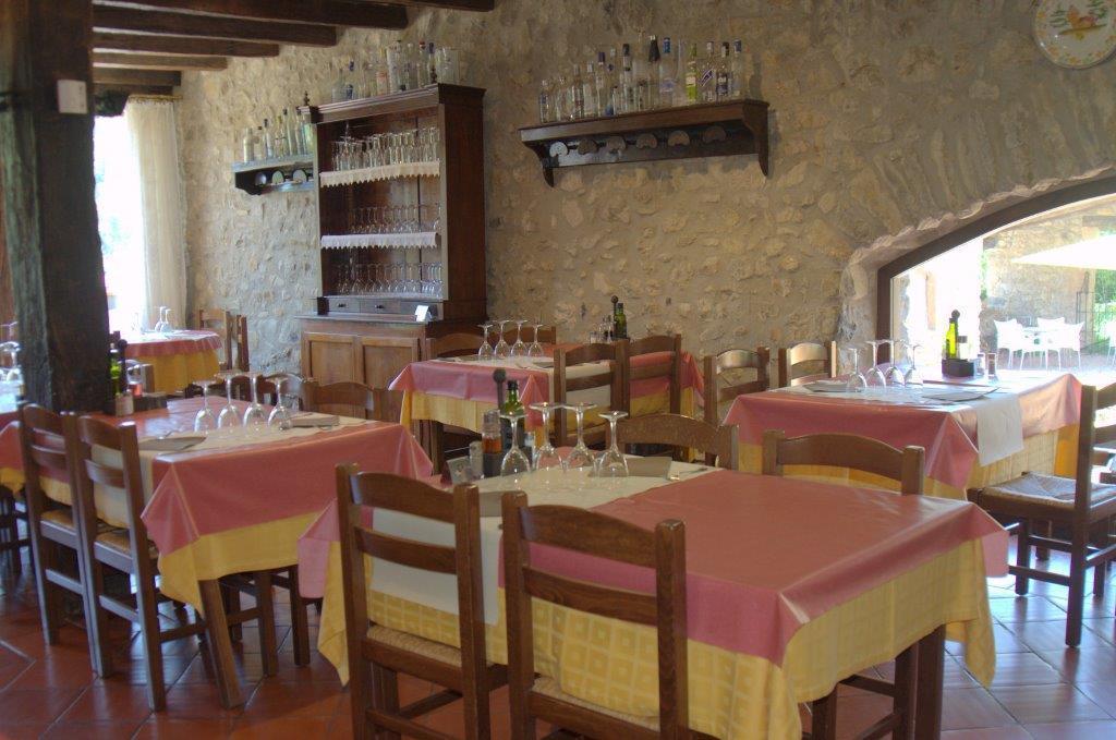 Hostal De La Rovira Oix Eksteriør bilde