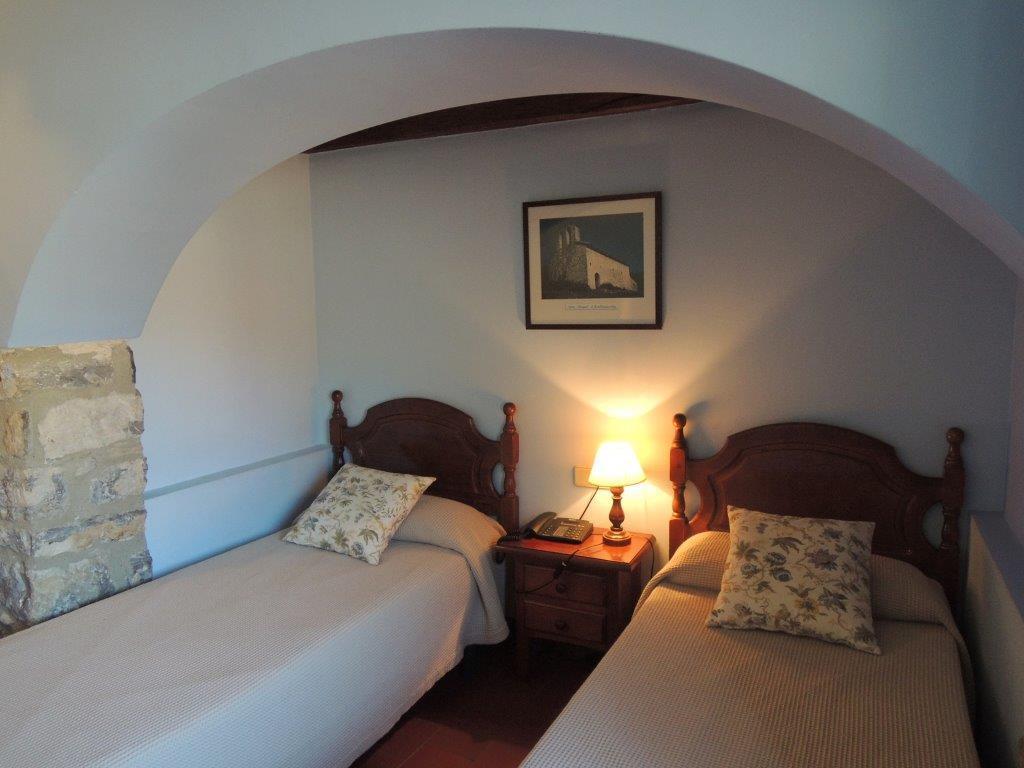 Hostal De La Rovira Oix Eksteriør bilde