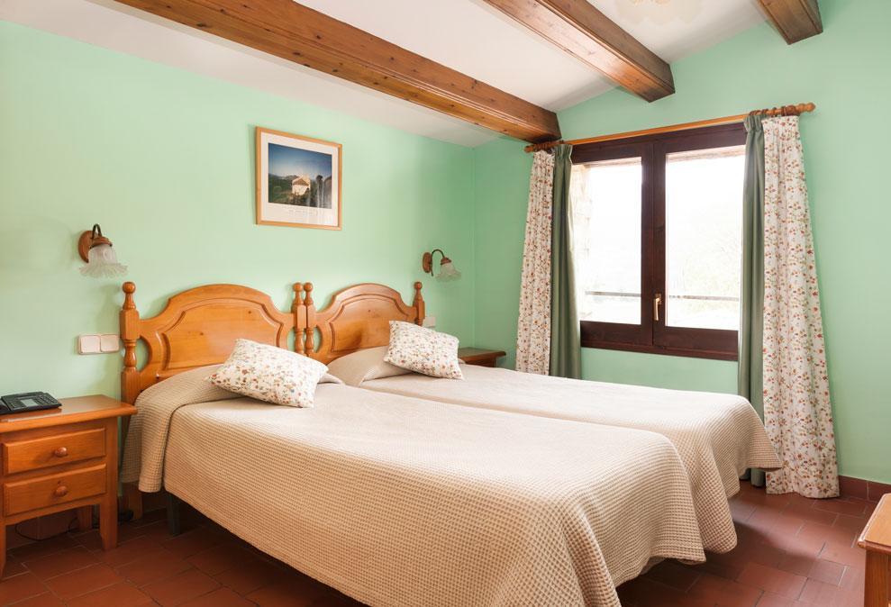 Hostal De La Rovira Oix Eksteriør bilde